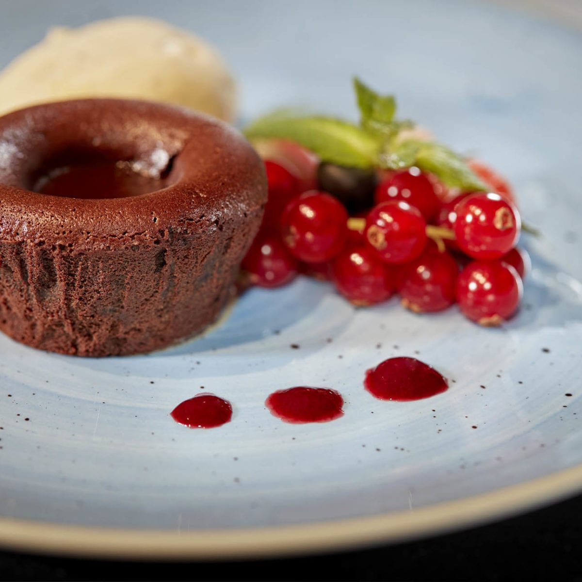 CUBO Kitchen brownie with blueberries and ice cream